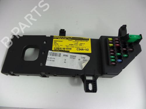 Sikringsdåse OPEL VECTRA C GTS (Z02) 1.9 CDTI (F68) (120 hp) 22457010
