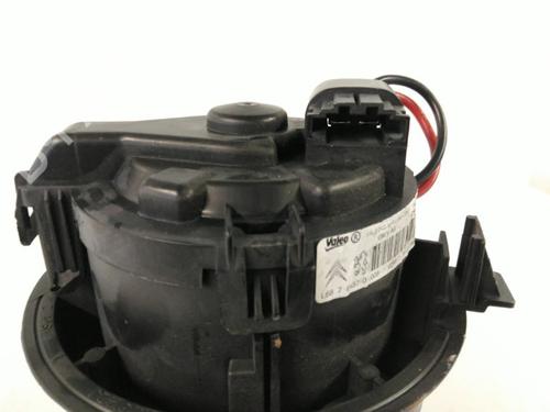 Heater blower motor PEUGEOT 208 I (CA_, CC_) 1.2 VTI 82 | BP27803083M62