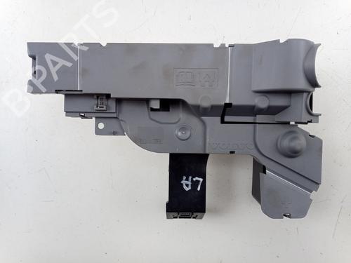 Used Fuse box Fuse box 23091420 23091420