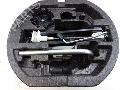 Kit pneu suplente Kit pneu suplente SKODA FABIA III Estate (NJ5) 1.0 TSI (95 hp) 35792139 35792139