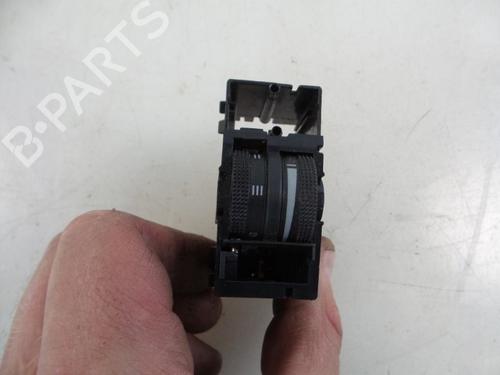 Used Switch SEAT ALTEA XL (5P5, 5P8) 1.9 TDI (105 hp) 22478275