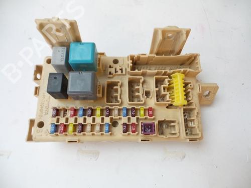 Used Fuse box TOYOTA AVENSIS Estate (_T25_) 2.2 D-CAT (ADT251_, ADT251R) (177 hp) 22472673