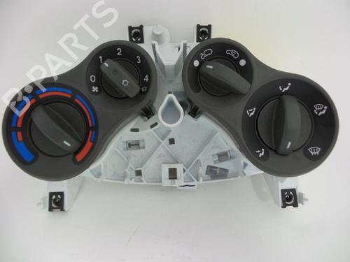 Used Climate control FIAT PANDA (169_) 1.2 (169AXF2A, 169AXF1A) (69 hp) 22461190