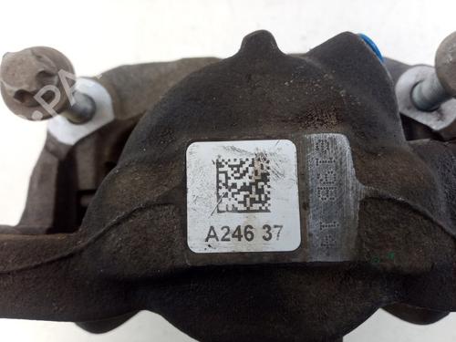 Pinça travão frente esquerda MERCEDES-BENZ B-CLASS Sports Tourer (W246, W242) Electric Drive / B 250 e (242.890) | BP24408413M105