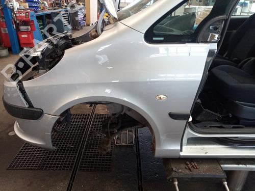 left-front-fenders-peugeot-1007-km_-2005-33217925 main image