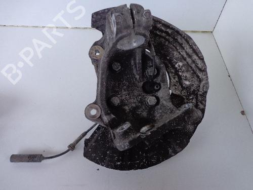 Used Left front steering knuckle BMW 3 Touring (E91) 325 d (197 hp) 22467331