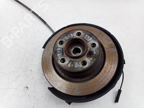 Used Left rear steering knuckle BMW 1 (F20) 116 d (116 hp) 22495213