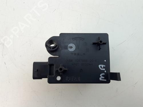 Control unit TESLA MODEL 3 (5YJ3) EV AWD | BP22505232M11 - Image 2