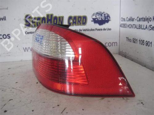 Used Right taillight RENAULT LAGUNA II (BG0/1_) 1.9 dCi (107 hp) 25465773