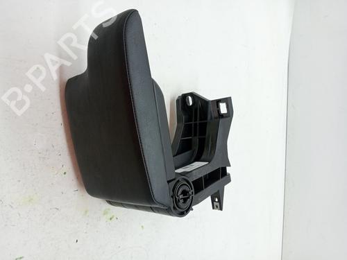 Used Armrest / Center console BMW 3 (E46) 320 d (136 hp) 23359016