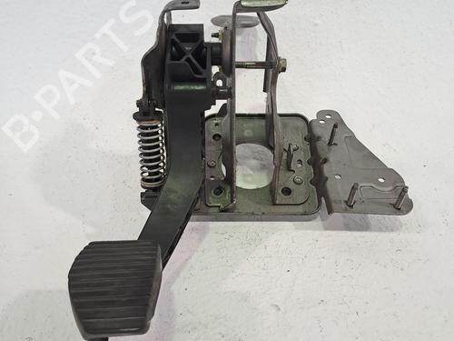 Used Clutch pedal CITROËN C4 I (LC_) 1.6 16V (109 hp) 23973922