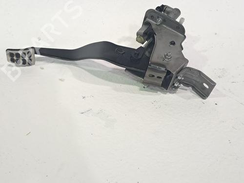 Clutch pedal KIA SORENTO III (UM) 2.2 CRDi 4WD | BP25834168I13 