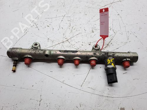 Used Injection rail RENAULT SCÉNIC II (JM0/1_) 1.9 dCi (JM0G, JM12, JM1G, JM2C) (120 hp) 24108405