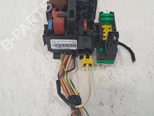 Used Fuse box DS DS 7 Crossback (J4_, JR_, JC_) 1.6 PureTech 180 (J45GFR) (180 hp) 27557260