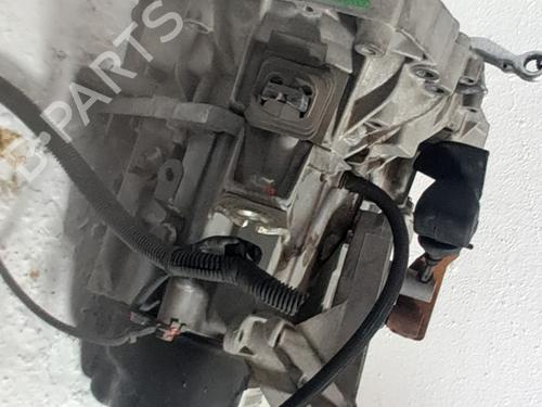 Gearkasse Gearkasse DACIA SANDERO 1.2 16V (75 hp) 36406927 36406927