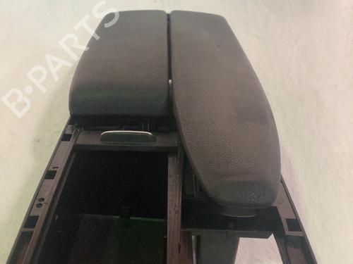 Armlæn Armlæn MERCEDES-BENZ C-CLASS (W204) C 200 CDI (204.001) (136 hp) 33766782 33766782