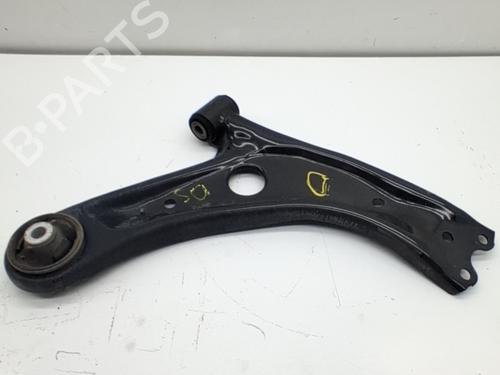 right-front-suspension-arm-toyota-yaris-cross-mxp_-2020-38418105 main image