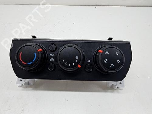 Used Climate control DACIA SANDERO III 1.0 TCe 90 (91 hp) 31124879