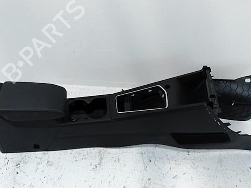Armlehne für Armlehne VW GOLF VIII (CD1, DA1) 2.0 TDI (116 hp) 36015401 36015401