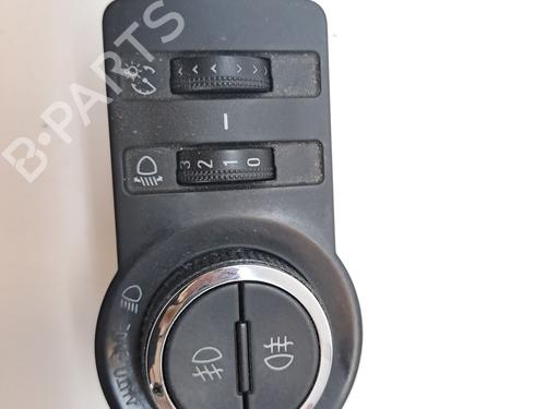 Used Headlight switch OPEL INSIGNIA A (G09) 2.0 CDTI (68) (131 hp) 23361214