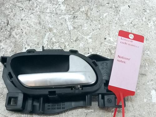 Used Rear right interior door handle Rear right interior door handle 37289072 37289072