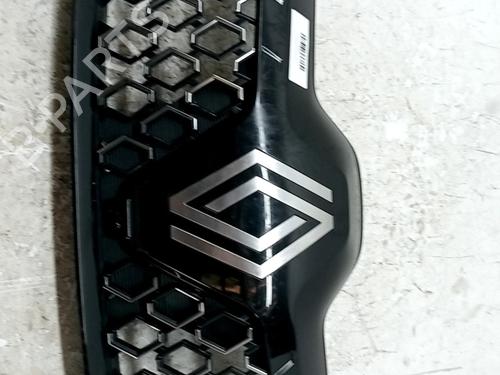 Used Grille Grille 37604546 37604546