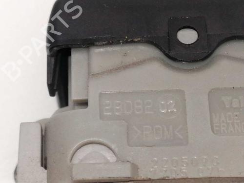 Interrupteur de vitre avant droite RENAULT SCÉNIC II (JM0/1_) 1.5 dCi (JM0F) (82 hp) 23448975