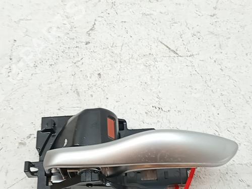 front-left-interior-door-handle-toyota-c-hr-_x1_-2016-39740226 main image