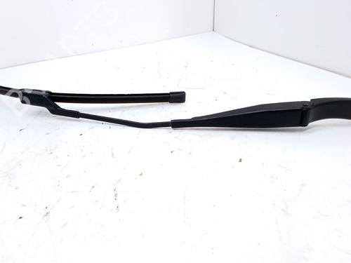 front-windshield-wiper-arm-jeep-renegade-suv-bu-b1-bv-2014-34707837 main image