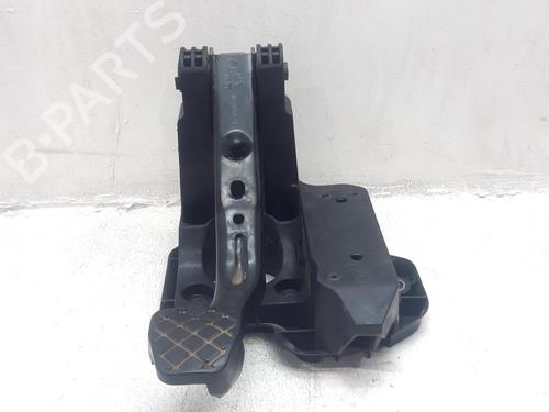Pedal embrague Pedal embrague VW POLO V (6R1, 6C1) 1.2 TSI (90 hp) 33768531 33768531