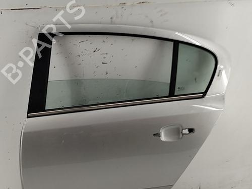Porta trás esquerda Porta trás esquerda OPEL VECTRA A Hatchback (J89) 1.7 D (F68, M68) (60 hp) 36771927 36771927