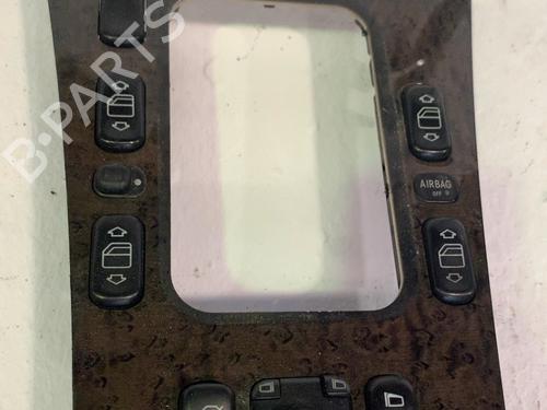 Used Switch Switch MERCEDES-BENZ E-CLASS (W210) E 300 Turbo-D (210.025) (177 hp) 33768538 33768538