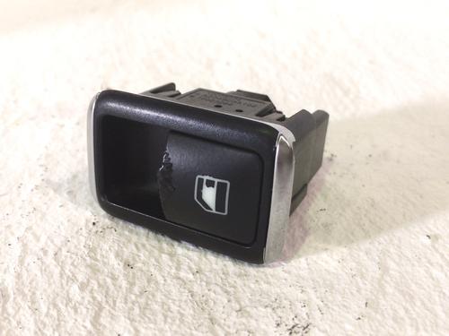 Used Right rear window switch Right rear window switch 39499038 39499038