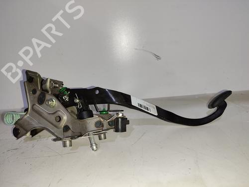 Clutch pedal TOYOTA VERSO (_R2_) 1.6 (ZGR20_, ZGR20R) | BP23378288I13 