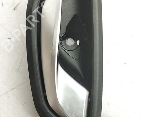 front-right-interior-door-handle-renault-megane-iv-hatchback-b9amn_-2015-37726894 main image