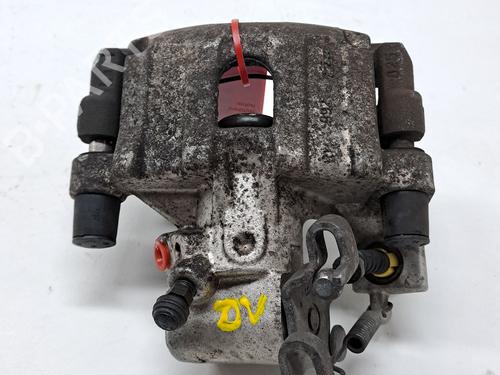 Høyre bremsecaliper bak TOYOTA YARIS (_P13_) 1.3 (NSP130_, NSP130) (99 hp) 23976597