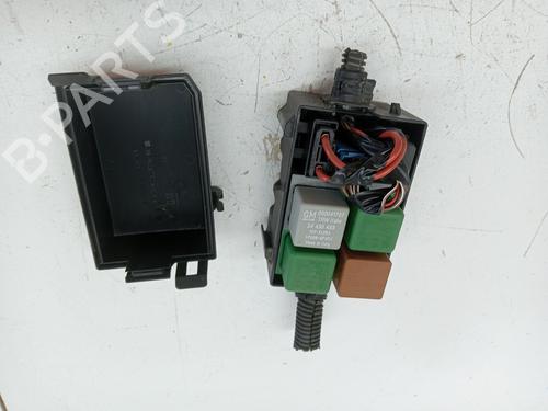 Caja reles / fusibles OPEL CORSA C (X01) 1.3 CDTI (F08, F68) (70 hp) 23372097