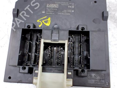 Used Electronic module Electronic module VW GOLF VII (5G1, BQ1, BE1, BE2) 1.2 TSI (105 hp) 33771989 33771989
