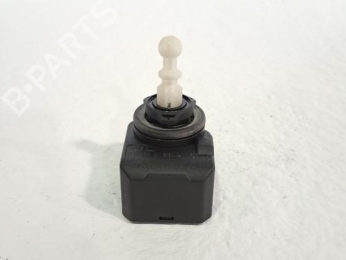 Used Front windshield wiper arm MERCEDES-BENZ SPRINTER 3,5-t Van (B906) 311 CDI (906.631, 906.633, 906.635, 906.637) (109 hp) 28037779