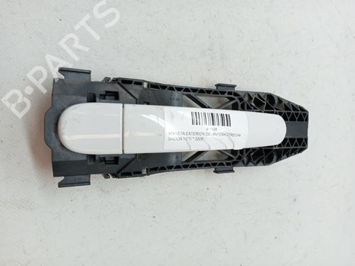Used Front right exterior door handle SKODA YETI (5L) 1.2 TSI (105 hp) 23352895