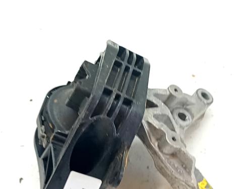 Used Engine mount OPEL CORSA F (P2JO) 1.2 MHEV (101 hp) 32285347