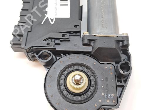 Portierruitmotor rechtsvoor AUDI A4 B6 (8E2) 1.8 T (150 hp) 23360445