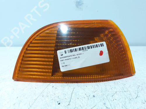 Used Right front indicator FIAT PUNTO (188_) 1.2 60 (188.030, .050, .130, .150, .230, .250) (60 hp) 25458328