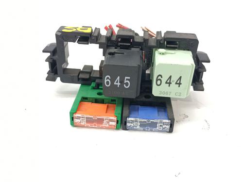 Used Fuse box AUDI Q5 (8RB) 2.0 TDI (150 hp) 28960017