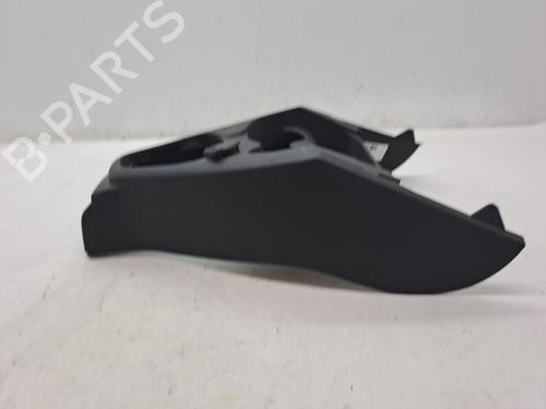 Used Armrest / Center console DACIA SANDERO II TCe 90 (B8M1, B8MA, B8AC) (90 hp) 23362347