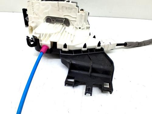 rear-left-lock-mercedes-benz-cla-shooting-brake-x117-2015-2016-2017-2018-2019-30846391 main image