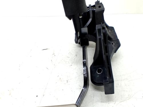 Used Break pedal RENAULT CAPTUR II (HF_) E-TECH 160 (158 hp) 31700899