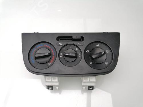 Used Climate control FIAT QUBO (225_) 1.3 D Multijet (225CXB1A, 225AXB1A, 225CXB11, 225AXB11,... (75 hp) 23652145