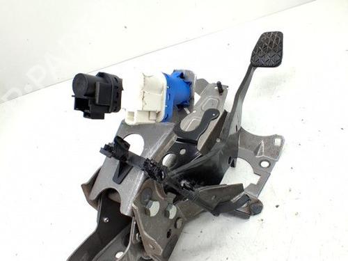 Used Break pedal Break pedal FORD TOURNEO COURIER B460 MPV 1.6 TDCi (95 hp) 36257850 36257850