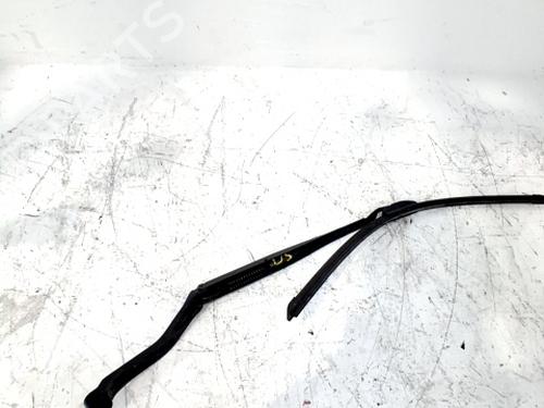 Used Front windshield wiper arm LEXUS CT (ZWA10_) 200h (ZWA10_, ZWA10R) (136 hp) 30337211